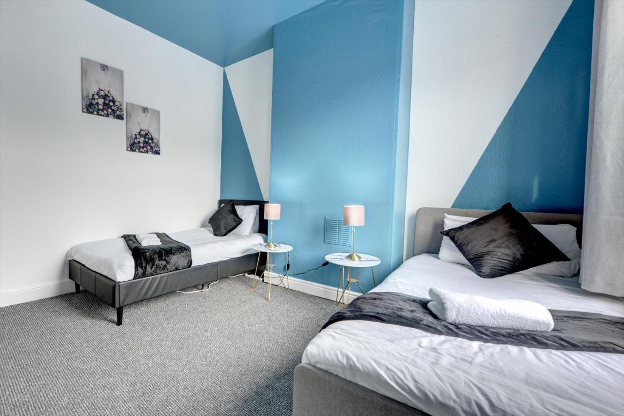 Cheerful 2 Bedroom Home, Sleeps 5 Guest Comfy, 1X Double Bed, 3X Single Beds, Free Parking, Free Wifi, Suitable For Business, Leisure Guest,Coventry, Midlands Экстерьер фото