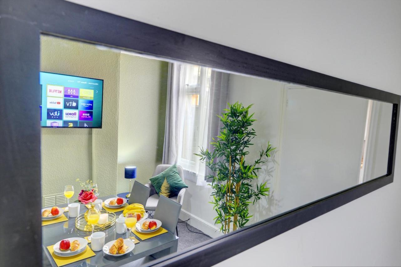 Cheerful 2 Bedroom Home, Sleeps 5 Guest Comfy, 1X Double Bed, 3X Single Beds, Free Parking, Free Wifi, Suitable For Business, Leisure Guest,Coventry, Midlands Экстерьер фото