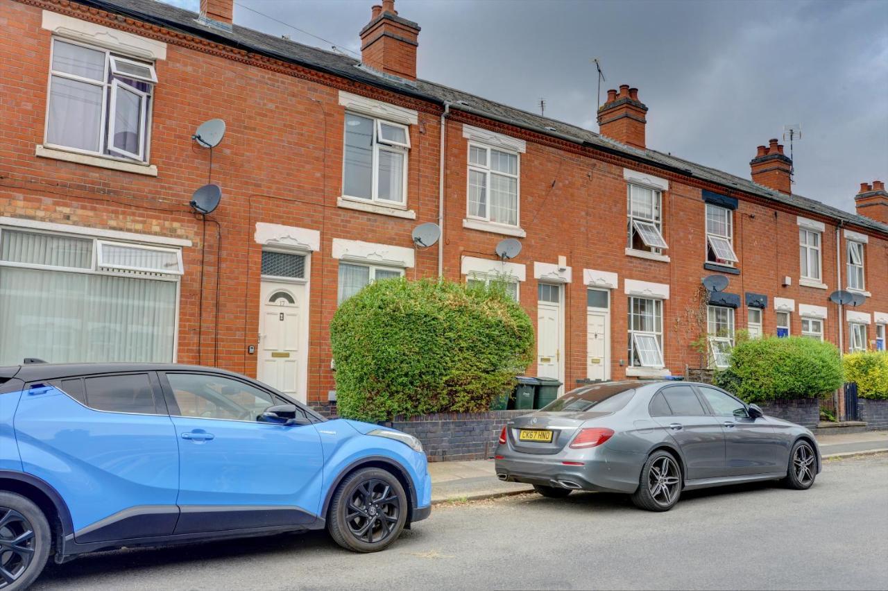 Cheerful 2 Bedroom Home, Sleeps 5 Guest Comfy, 1X Double Bed, 3X Single Beds, Free Parking, Free Wifi, Suitable For Business, Leisure Guest,Coventry, Midlands Экстерьер фото