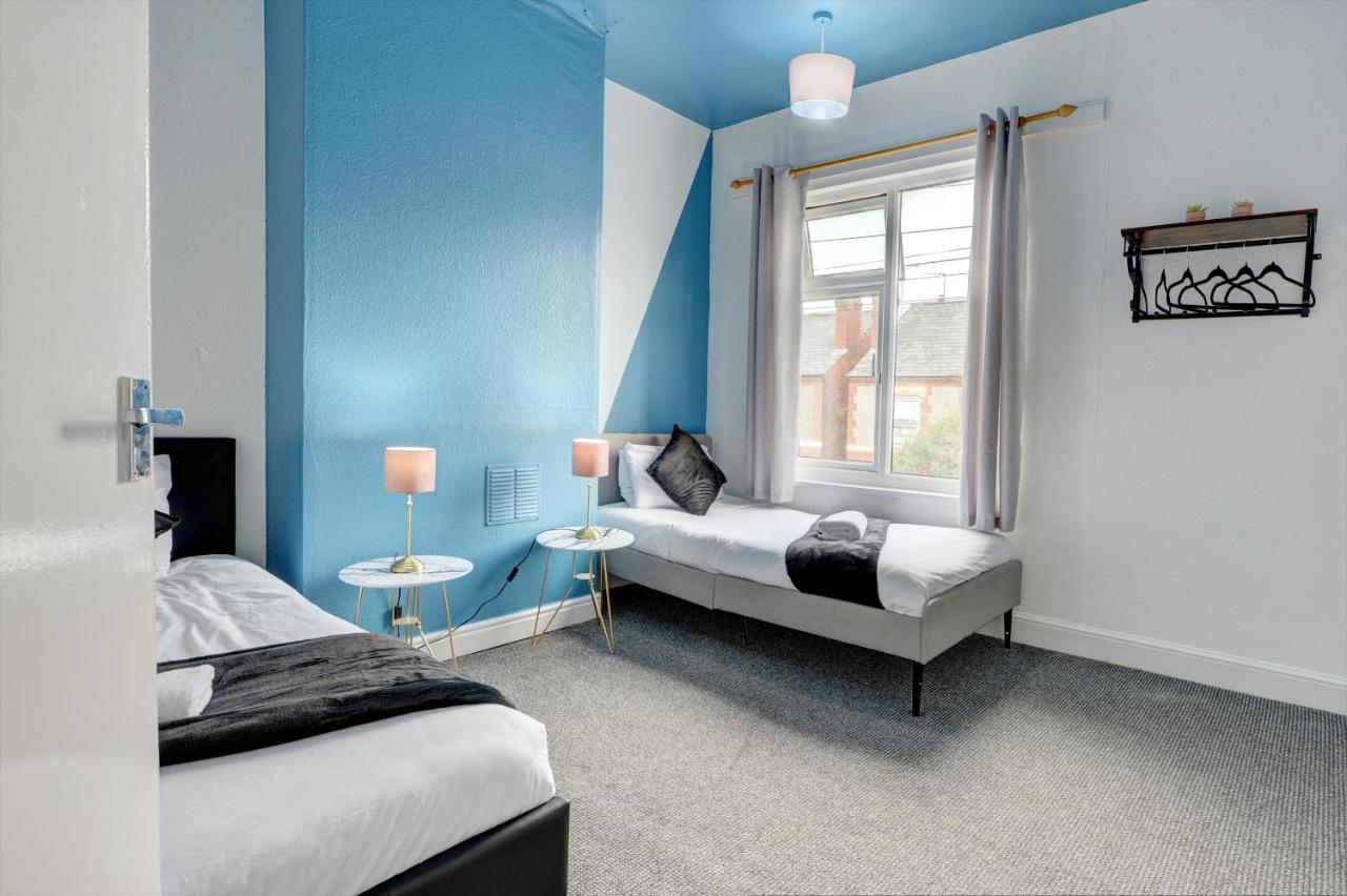 Cheerful 2 Bedroom Home, Sleeps 5 Guest Comfy, 1X Double Bed, 3X Single Beds, Free Parking, Free Wifi, Suitable For Business, Leisure Guest,Coventry, Midlands Экстерьер фото