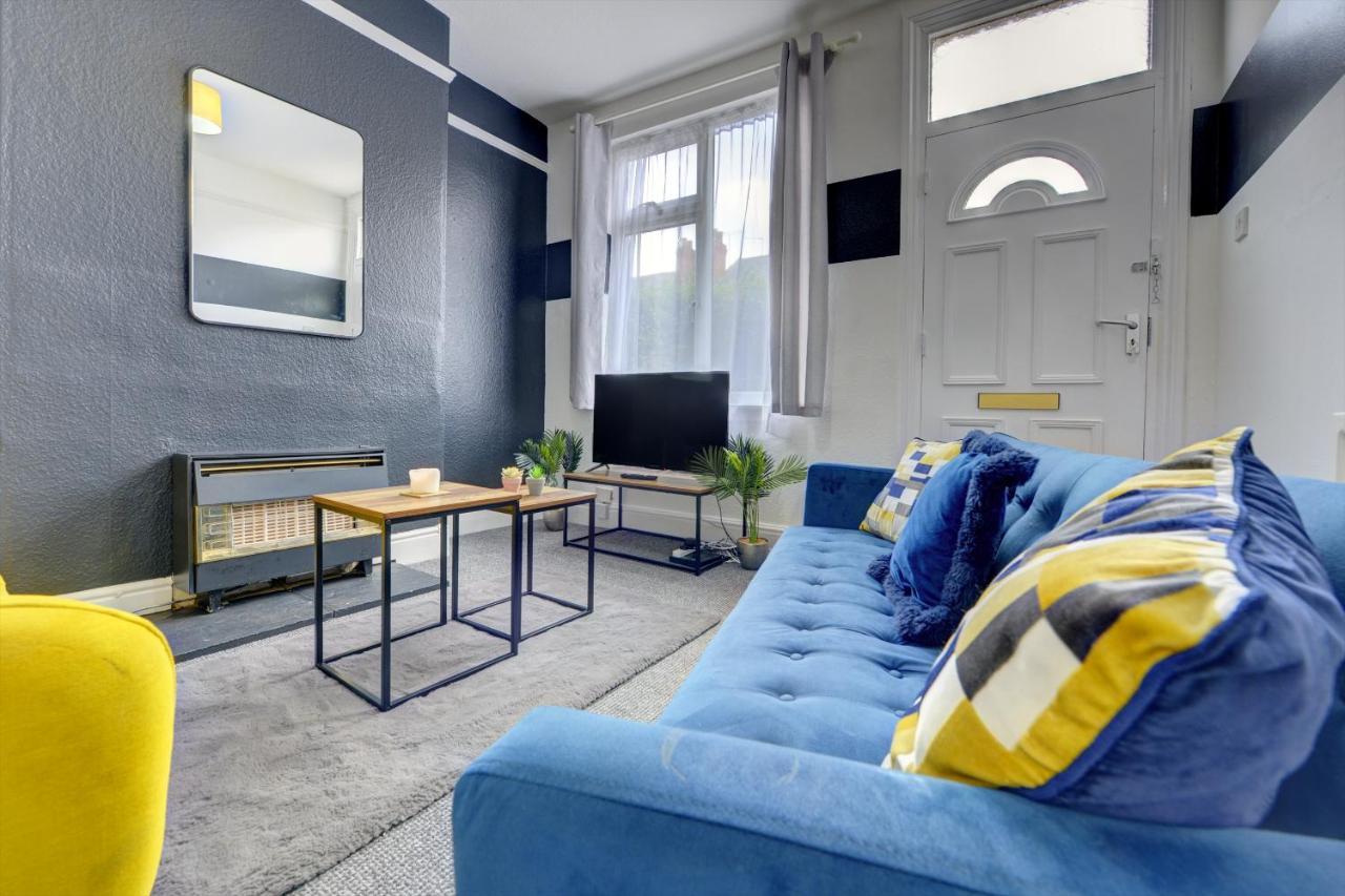 Cheerful 2 Bedroom Home, Sleeps 5 Guest Comfy, 1X Double Bed, 3X Single Beds, Free Parking, Free Wifi, Suitable For Business, Leisure Guest,Coventry, Midlands Экстерьер фото